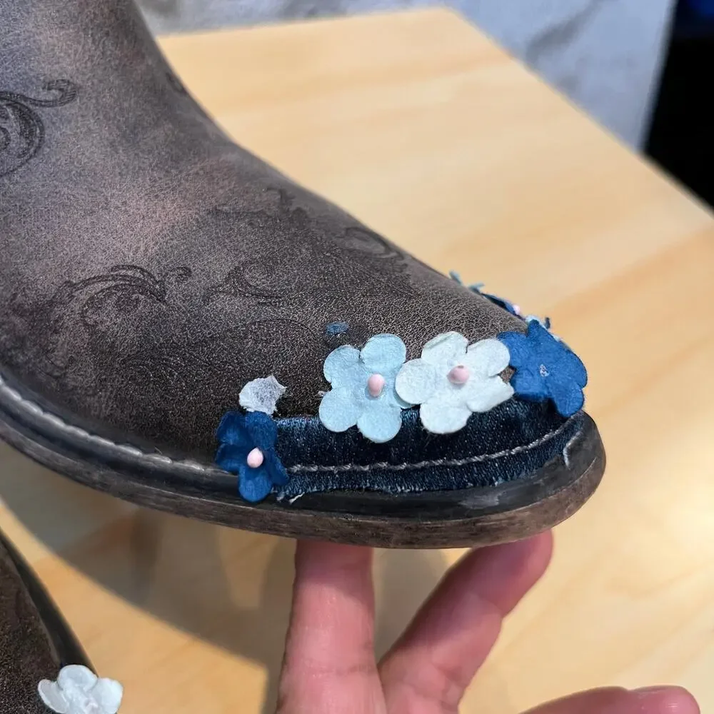 Roper Women’s Ava Laser Boots With Flowers‎ Size 9.5
